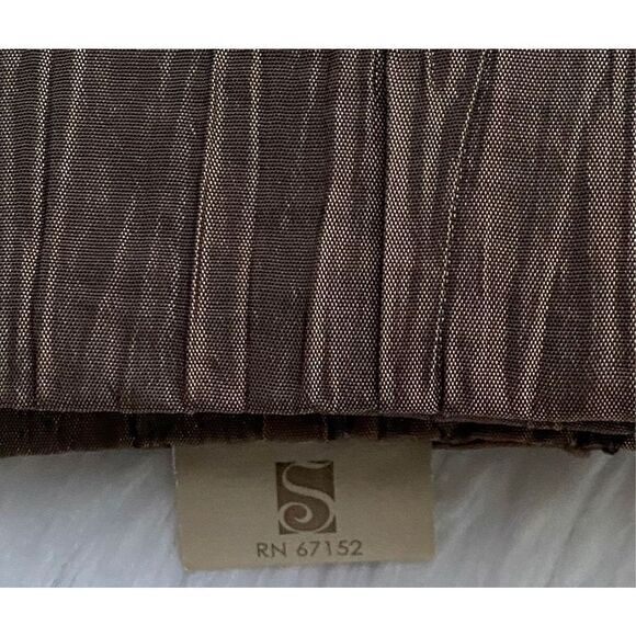 NWT SARO Lifestyle Brown Diamond Crinkle Pintuck 60”X60” Tablecloth - Picture 5 of 12